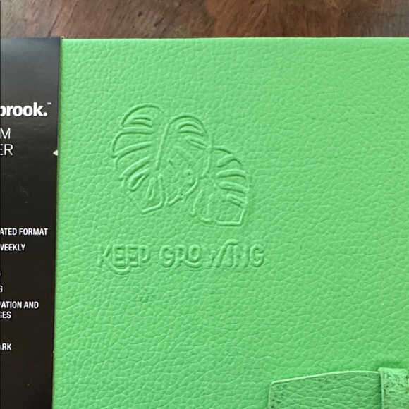 Pembrook Green Premium Planner - Picture 2 of 6